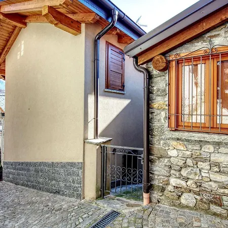 Stylish Stone House With Lake View *